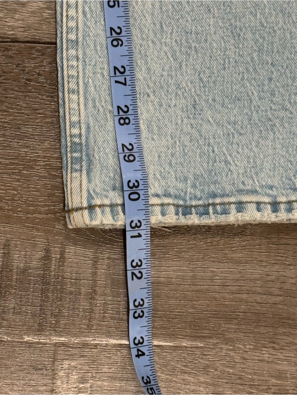 Abercrombie 90s Relaxed High Rise Light Wash Jeans 26R - Picture 12 of 15